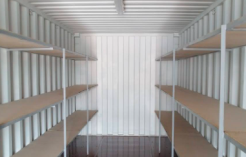 ALMACEN CON MOBILIARIO